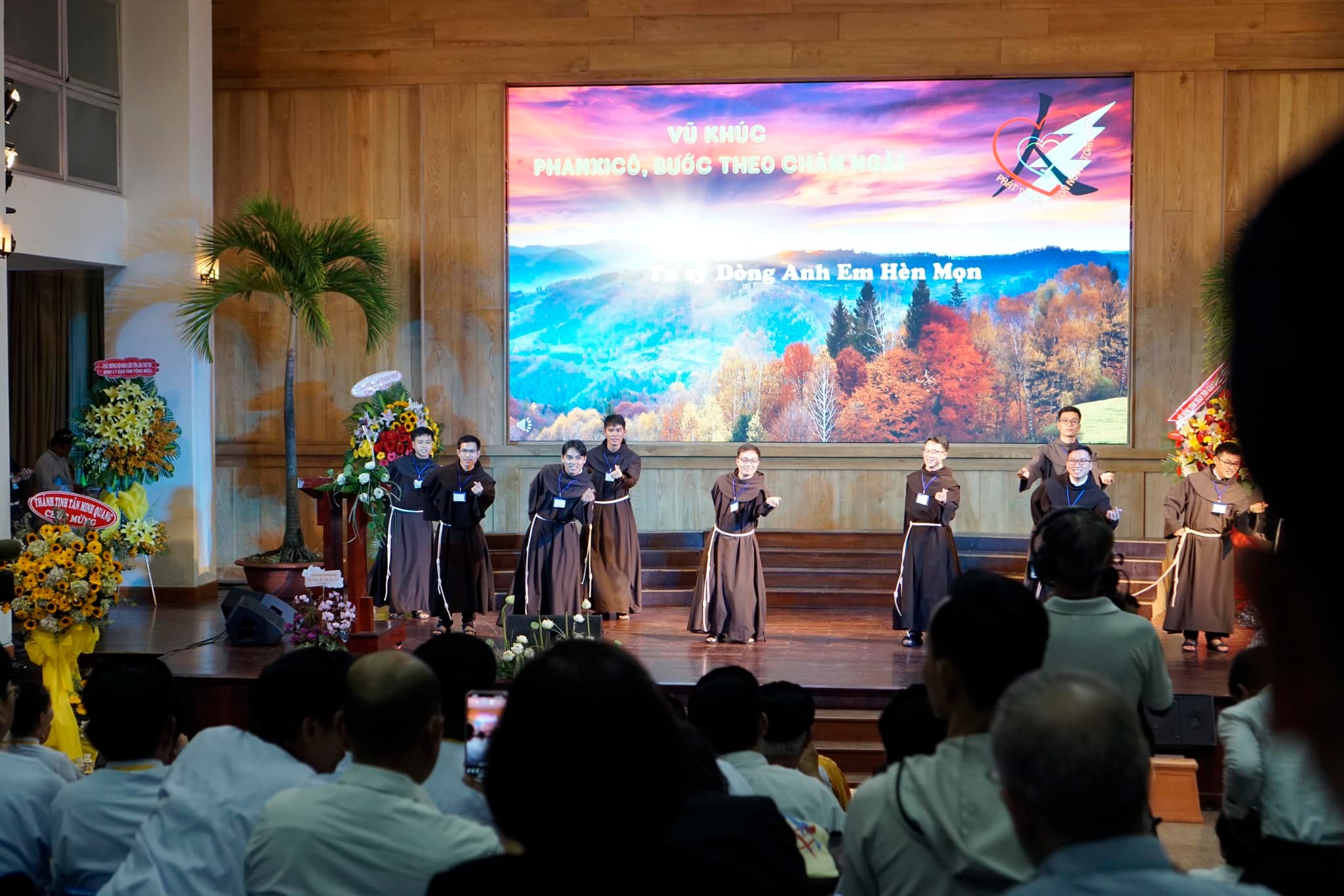 Hội ngộ Liên tôn lần thứ XIII – Phát triển con người toàn diện – ảnh 9