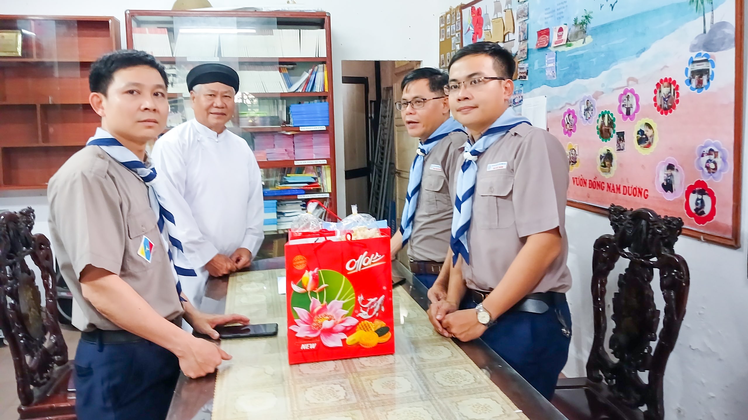 Ban Phụ trách GĐHĐ thăm và chúc Tết quý chức sắc Hội Thánh, quý cựu Huynh trưởng Hưng Đạo – ảnh 2