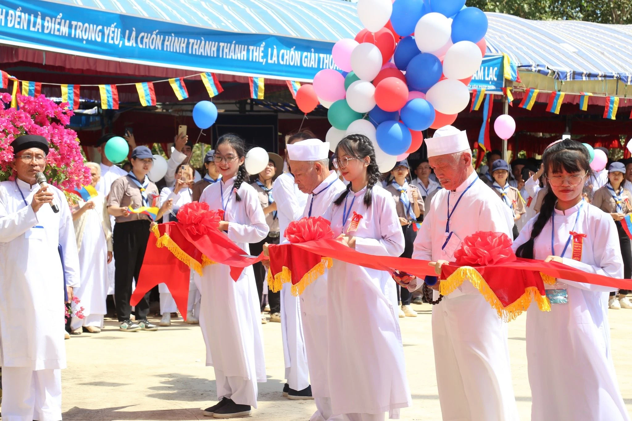 Lễ khánh thành Thánh thất Trung Điền – ảnh 63