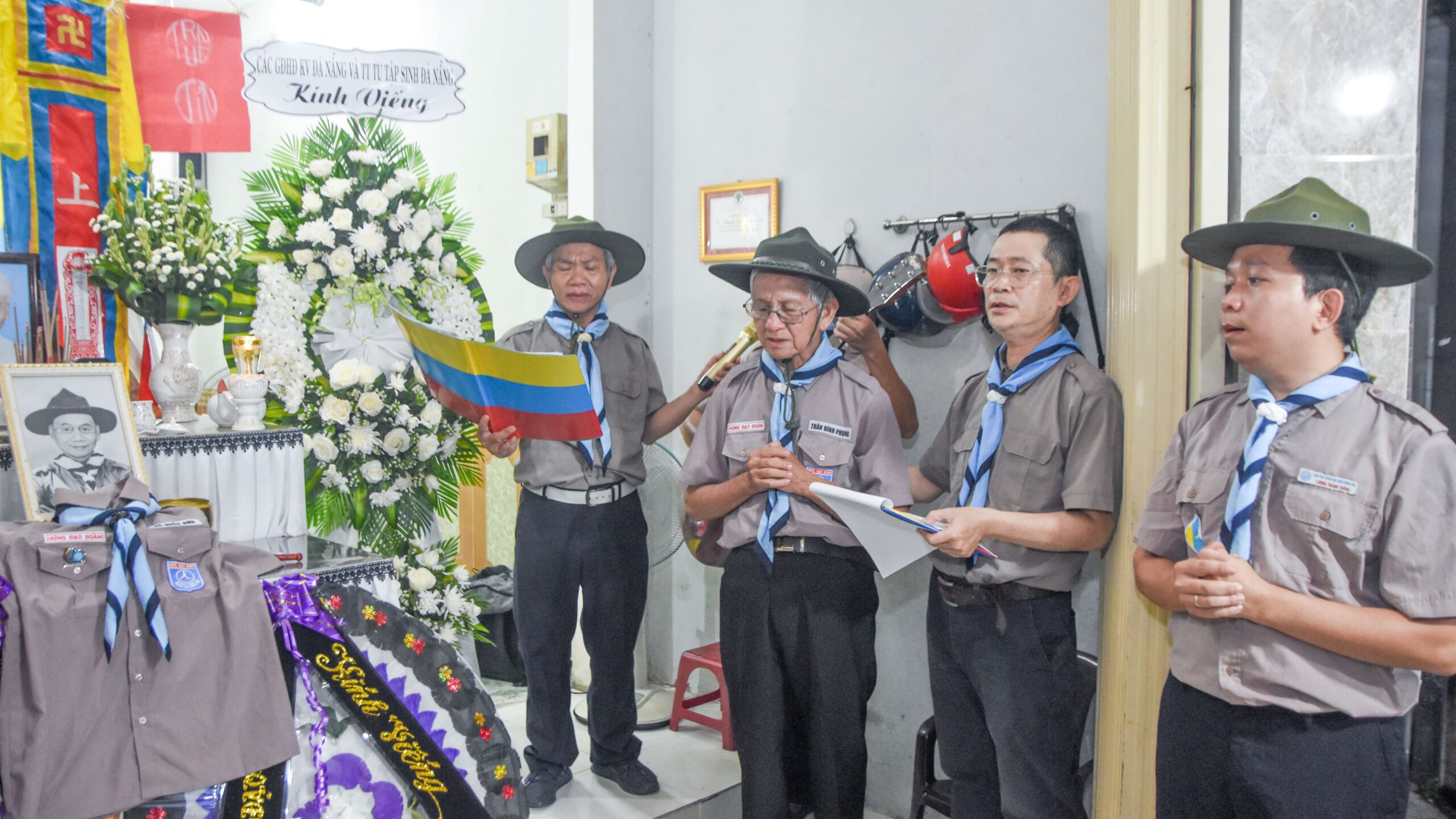 Ban Phụ trách cùng các GĐHĐ tại Đà Nẵng viếng tang cố Huynh trưởng Hồ Quốc Bửu – ảnh 20