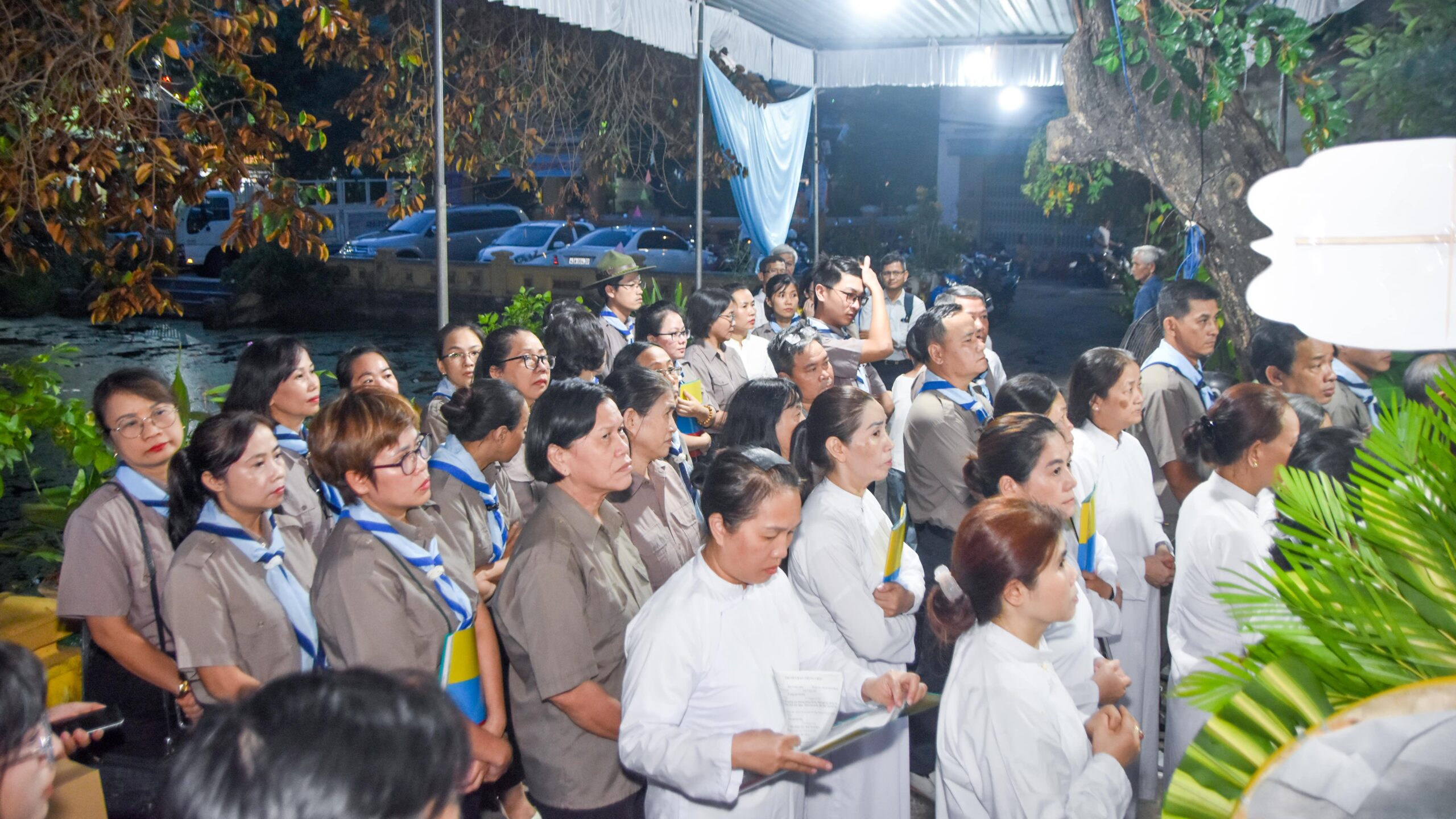 Ban Phụ trách cùng các GĐHĐ tại Đà Nẵng viếng tang cố Huynh trưởng Hồ Quốc Bửu – ảnh 6