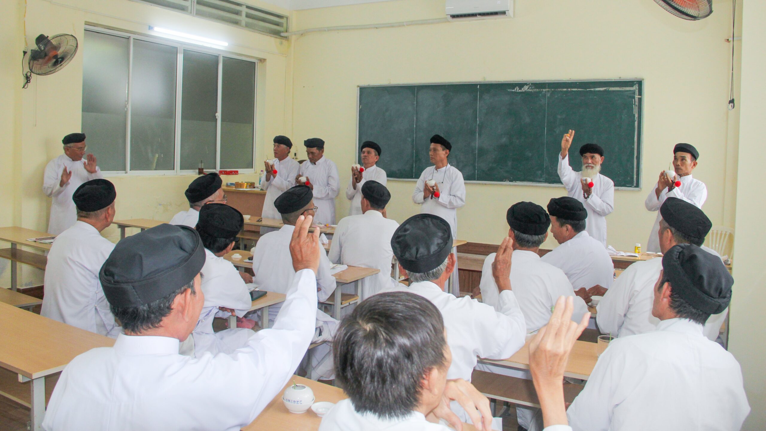 Hội Thánh tổ chức ôn kiểm Tứ Bửu pháp &amp; thọ phong sắc phái đối với khóa Lễ sanh nam năm Quý Mão – ảnh 6