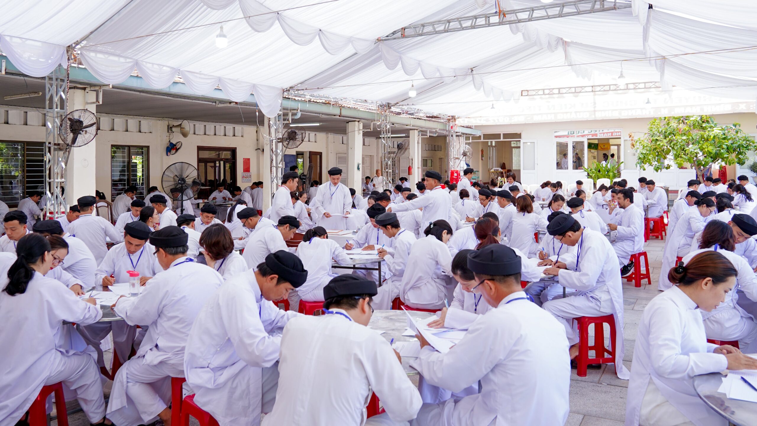 Hạnh đường Hưng Đức, hệ Phổ thông khóa 3 tổ chức kiểm tra học kỳ 2 năm thứ nhất và khai giảng năm thứ hai – ảnh 2