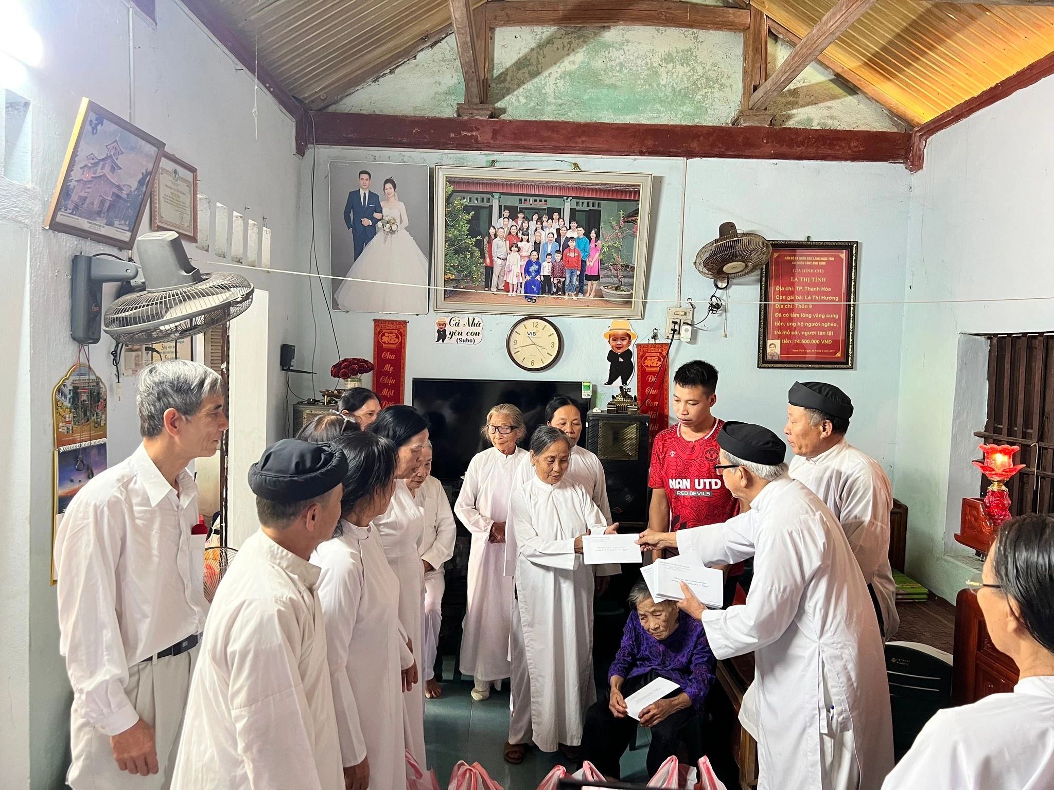 Đoàn công tác cứu trợ của Hội Thánh Truyền Giáo Cao Đài tổ chức đi cứu trợ đồng bào và thăm viếng bổn đạo tại tỉnh Thanh Hóa, hoàn thành chương trình cứu trợ đồng bào bị ảnh hưởng cơn bão số 3 (Yagi) – ảnh 6