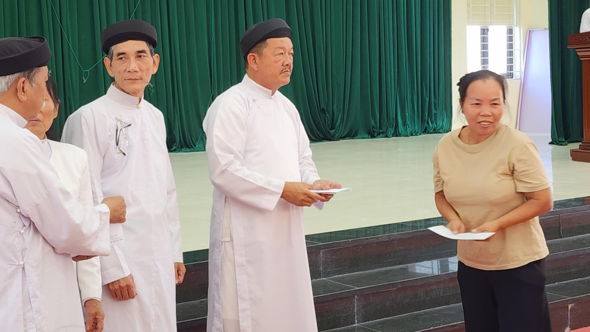 Đoàn công tác cứu trợ của Hội Thánh Truyền Giáo Cao Đài tổ chức đi cứu trợ đồng bào và thăm viếng bổn đạo tại tỉnh Thanh Hóa, hoàn thành chương trình cứu trợ đồng bào bị ảnh hưởng cơn bão số 3 (Yagi) – ảnh 7