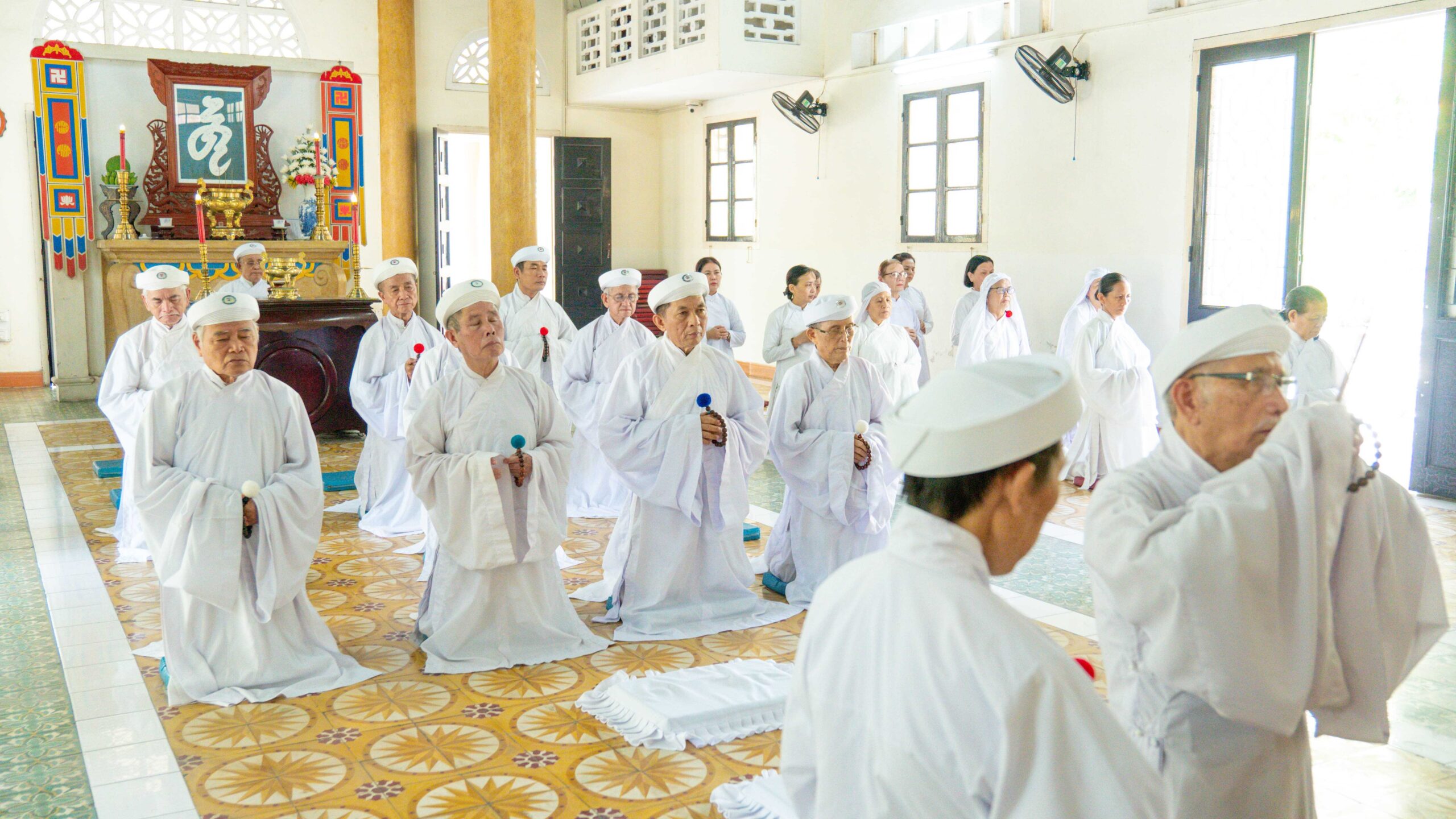 Hội Thánh dâng lễ cầu nguyện cho đoàn cứu trợ đồng bào bị ảnh hưởng cơn bão số 3 tại Lào Cai – ảnh 21
