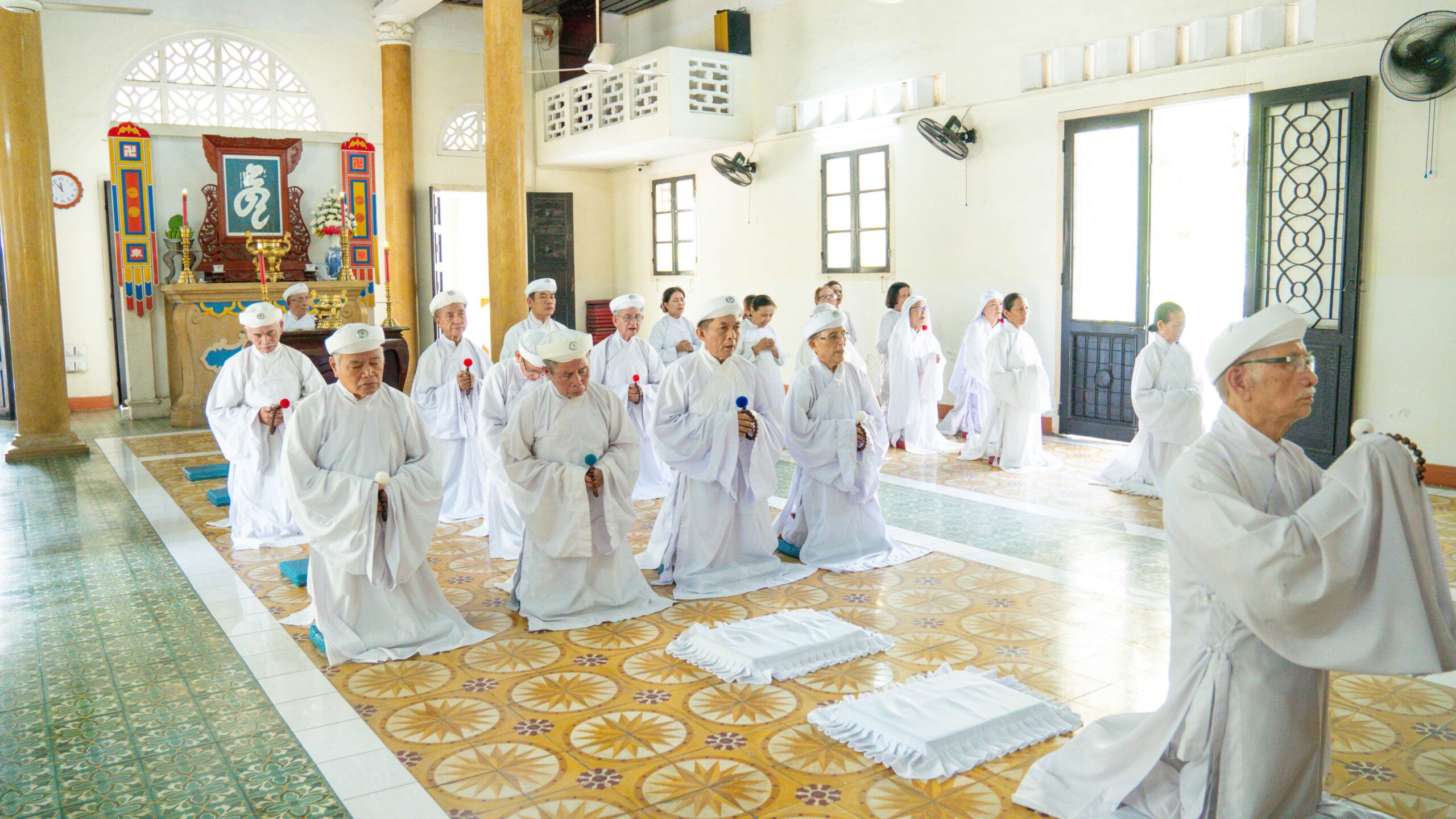 Hội Thánh dâng lễ cầu nguyện cho đoàn cứu trợ đồng bào bị ảnh hưởng cơn bão số 3 tại Lào Cai – ảnh 22