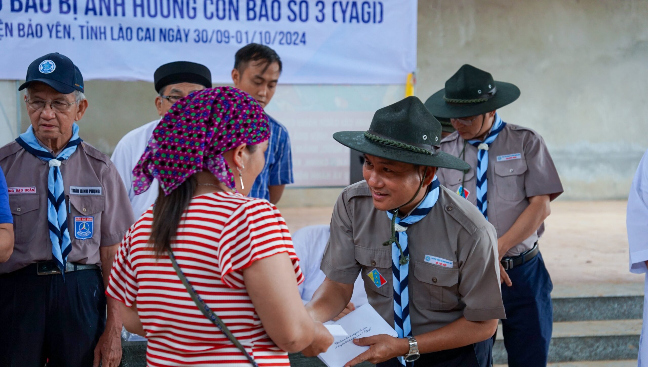 HỘI THÁNH TRUYỀN GIÁO CAO ĐÀI THỰC HIỆN CHUYẾN THIỆN NGUYỆN HỖ TRỢ ĐỒNG BÀO MIỀN BẮC BỊ BÃO LŨ (Cập nhật ngày thứ hai – 29/08 Giáp Thìn, 01/10/2024) – ảnh 38