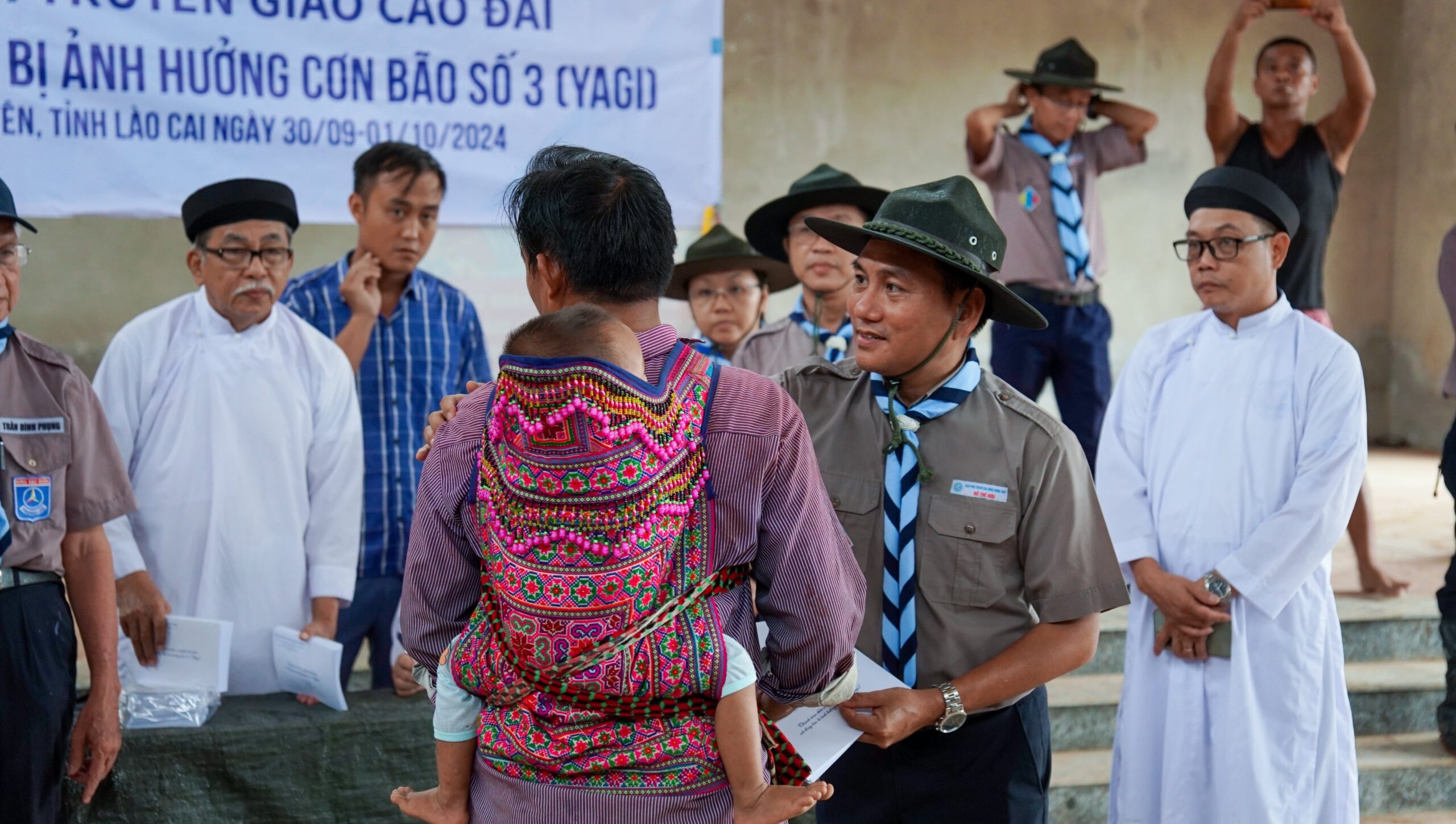 HỘI THÁNH TRUYỀN GIÁO CAO ĐÀI THỰC HIỆN CHUYẾN THIỆN NGUYỆN HỖ TRỢ ĐỒNG BÀO MIỀN BẮC BỊ BÃO LŨ (Cập nhật ngày thứ hai – 29/08 Giáp Thìn, 01/10/2024) – ảnh 39