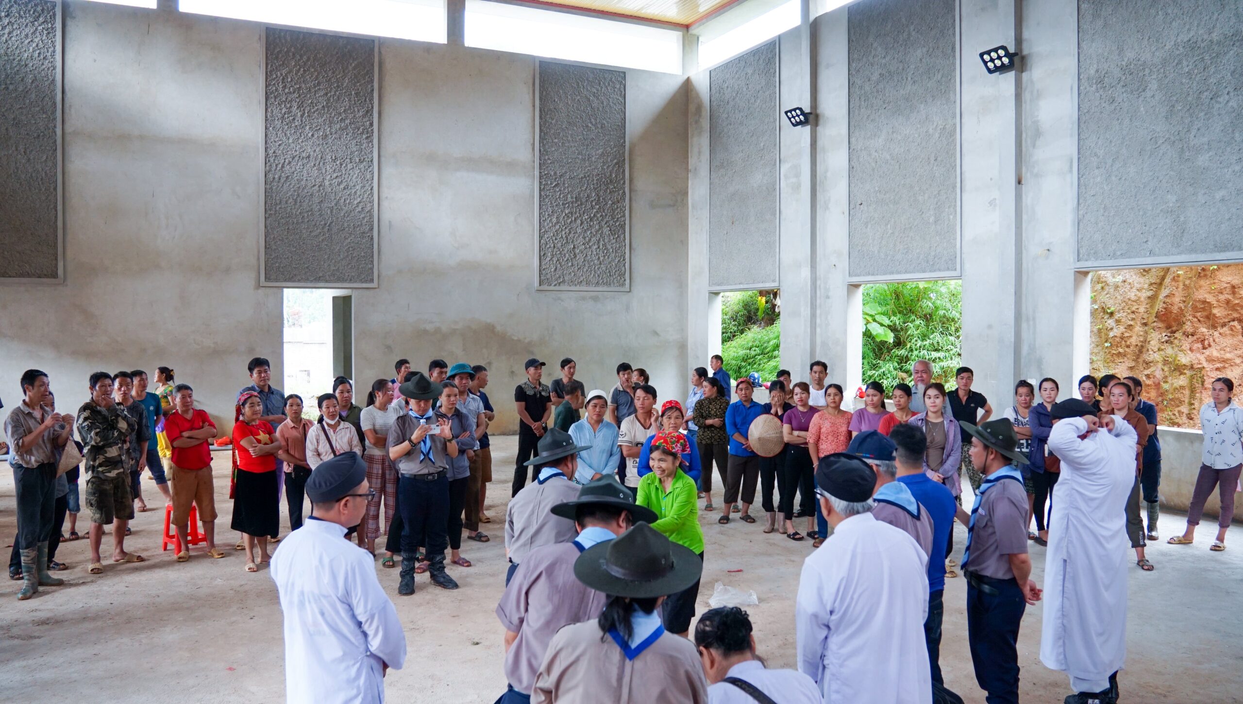 HỘI THÁNH TRUYỀN GIÁO CAO ĐÀI THỰC HIỆN CHUYẾN THIỆN NGUYỆN HỖ TRỢ ĐỒNG BÀO MIỀN BẮC BỊ BÃO LŨ (Cập nhật ngày thứ hai – 29/08 Giáp Thìn, 01/10/2024) – ảnh 41