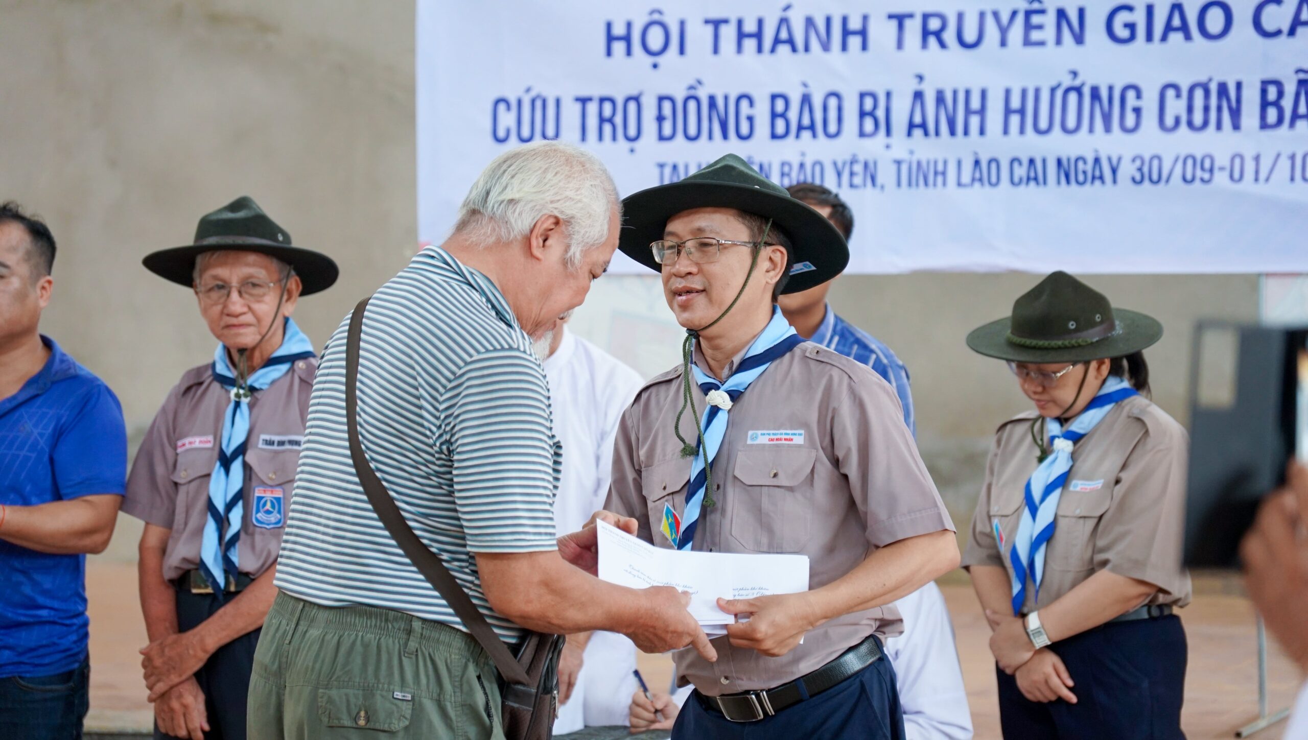 HỘI THÁNH TRUYỀN GIÁO CAO ĐÀI THỰC HIỆN CHUYẾN THIỆN NGUYỆN HỖ TRỢ ĐỒNG BÀO MIỀN BẮC BỊ BÃO LŨ (Cập nhật ngày thứ hai – 29/08 Giáp Thìn, 01/10/2024) – ảnh 45