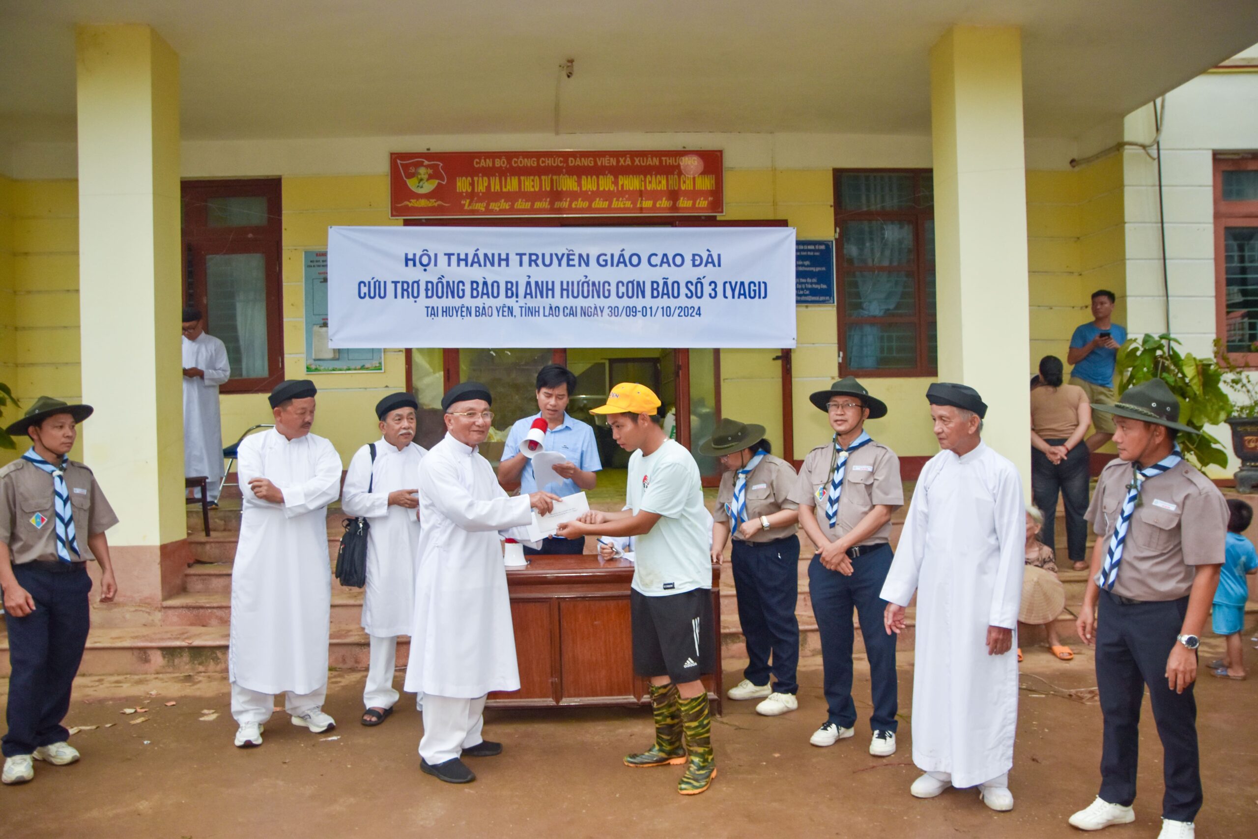 Hội Thánh Truyền Giáo Cao Đài thực hiện chuyến thiện nguyện hỗ trợ đồng bào miền Bắc bị bão lũ. – ảnh 19