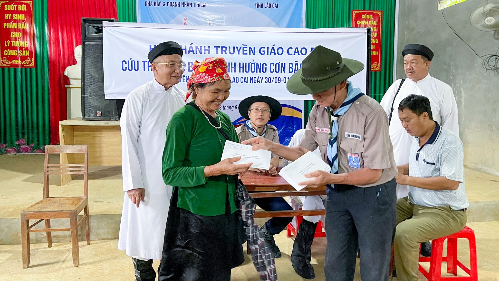 HỘI THÁNH TRUYỀN GIÁO CAO ĐÀI THỰC HIỆN CHUYẾN THIỆN NGUYỆN HỖ TRỢ ĐỒNG BÀO MIỀN BẮC BỊ BÃO LŨ (Cập nhật ngày thứ hai – 29/08 Giáp Thìn, 01/10/2024) – ảnh 57