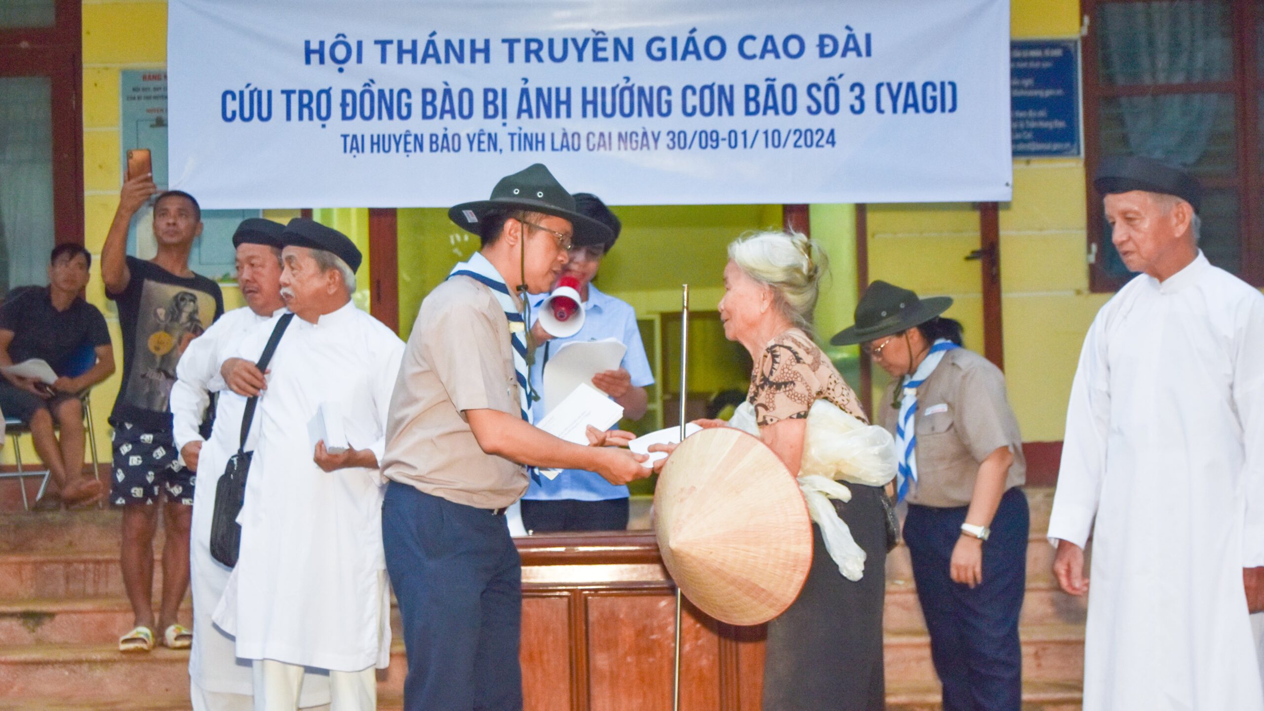 Hội Thánh Truyền Giáo Cao Đài thực hiện chuyến thiện nguyện hỗ trợ đồng bào miền Bắc bị bão lũ. – ảnh 25