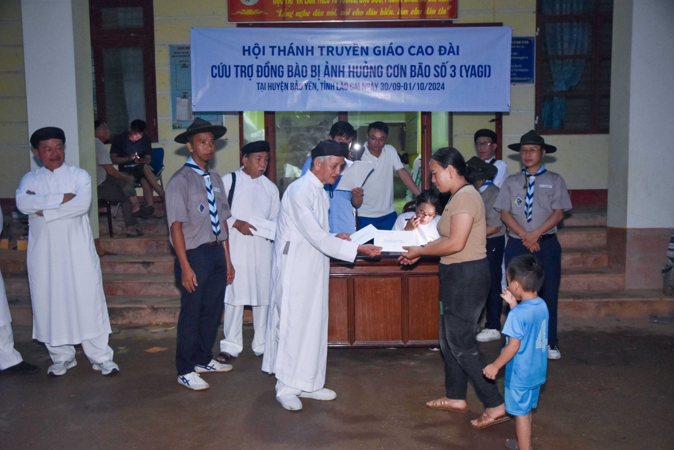 Hội Thánh Truyền Giáo Cao Đài thực hiện chuyến thiện nguyện hỗ trợ đồng bào miền Bắc bị bão lũ. – ảnh 27