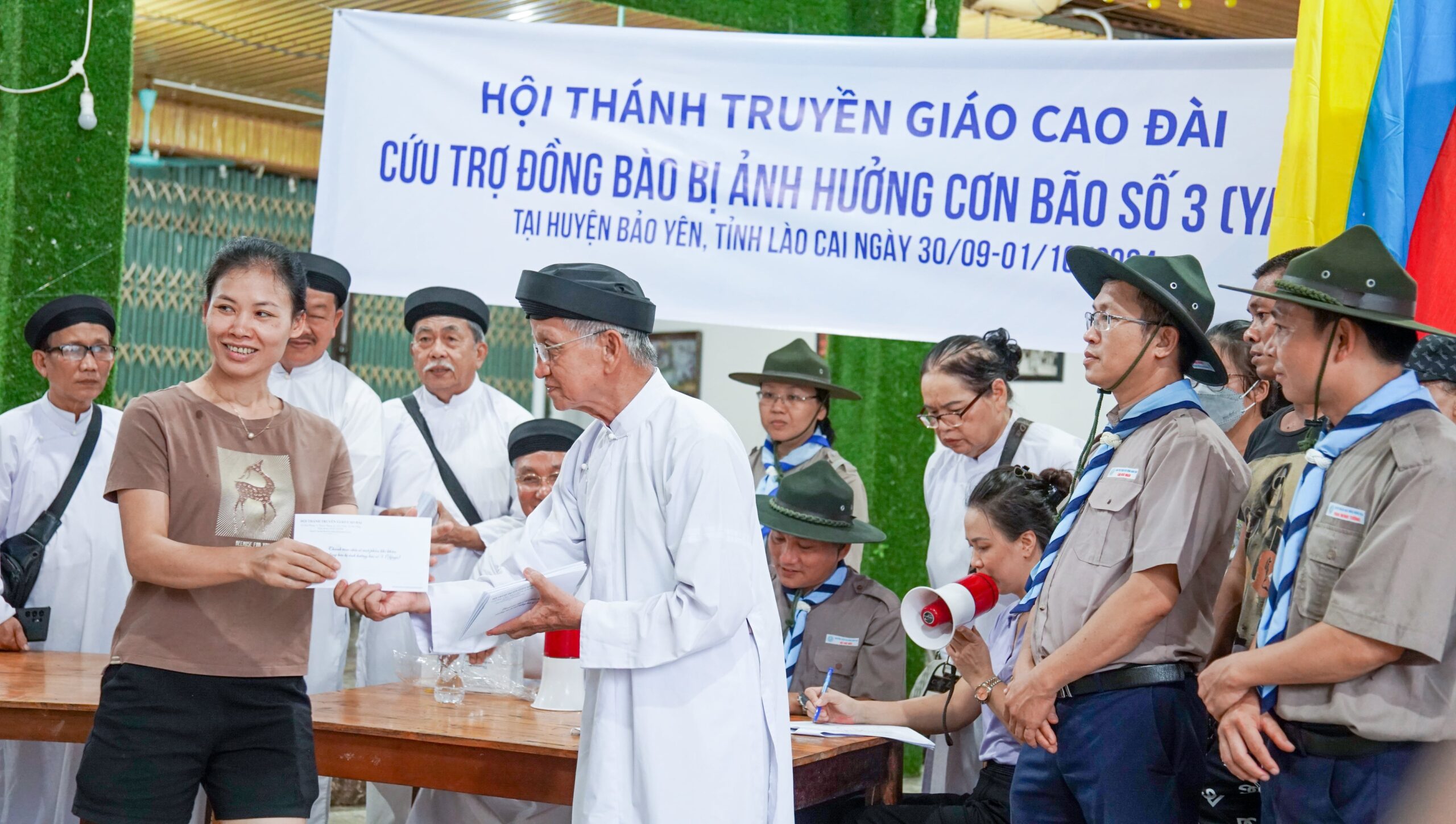 Hội Thánh Truyền Giáo Cao Đài thực hiện chuyến thiện nguyện hỗ trợ đồng bào miền Bắc bị bão lũ. – ảnh 45