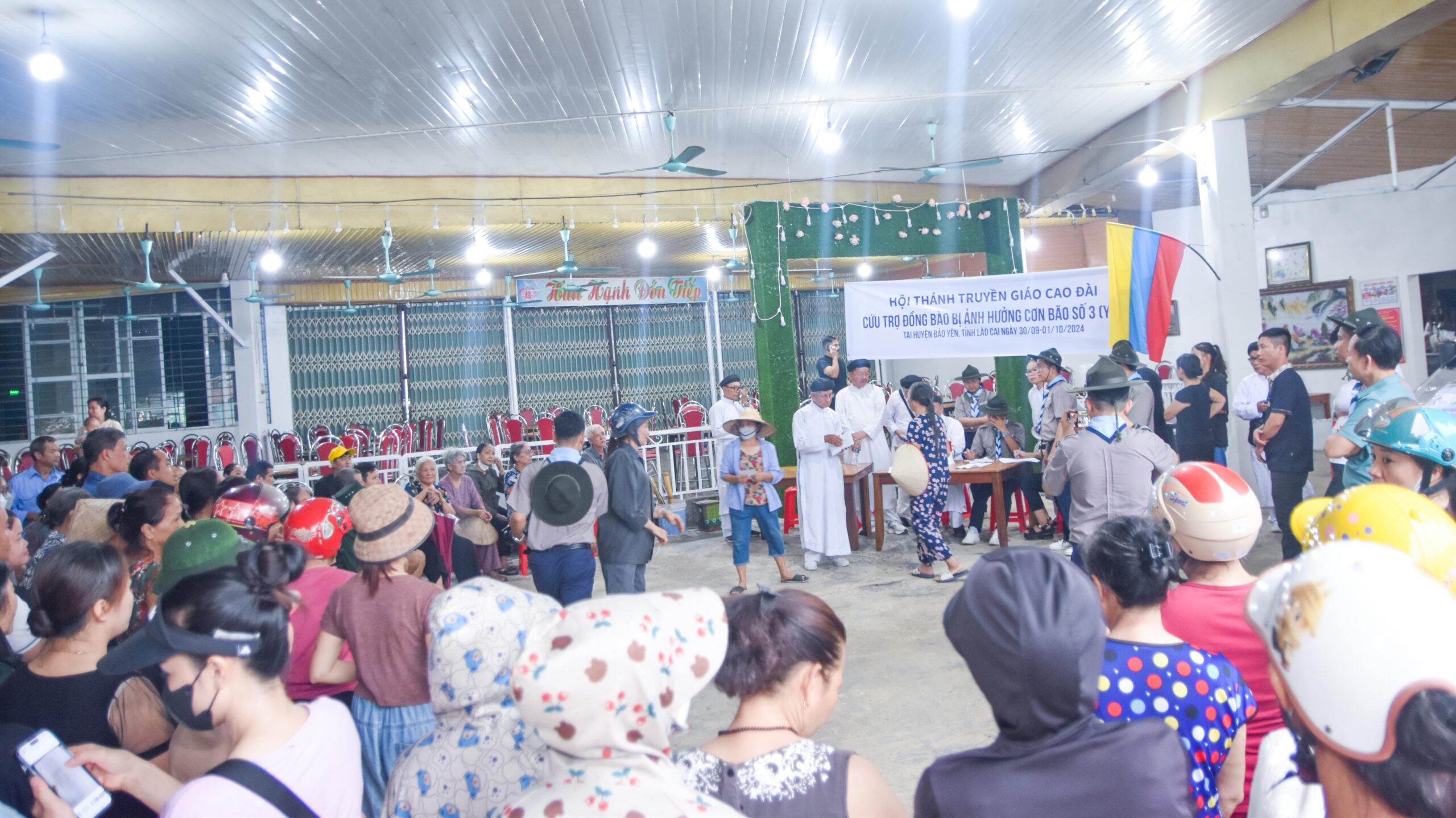 Hội Thánh Truyền Giáo Cao Đài thực hiện chuyến thiện nguyện hỗ trợ đồng bào miền Bắc bị bão lũ. – ảnh 11