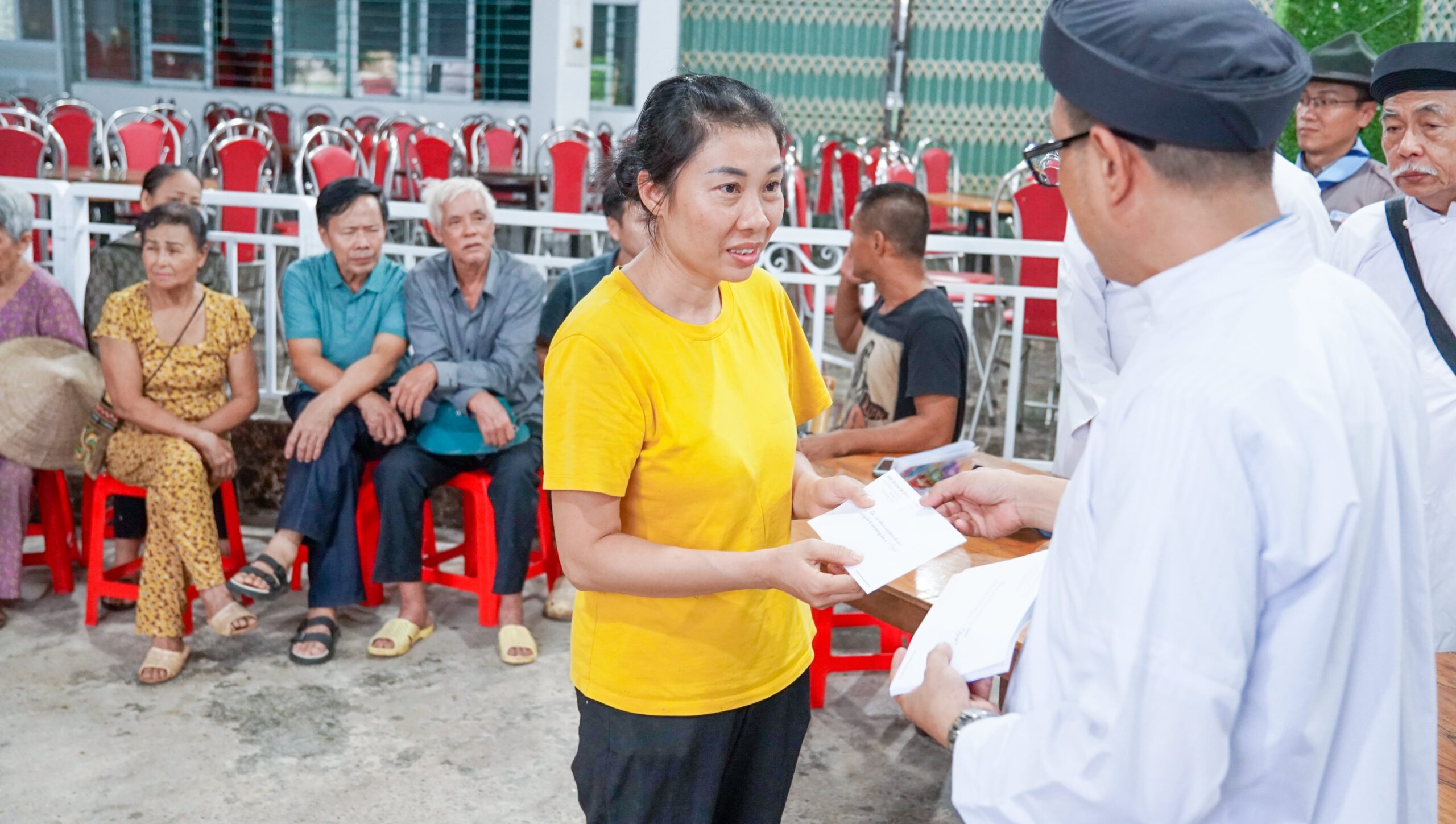 Hội Thánh Truyền Giáo Cao Đài thực hiện chuyến thiện nguyện hỗ trợ đồng bào miền Bắc bị bão lũ. – ảnh 48