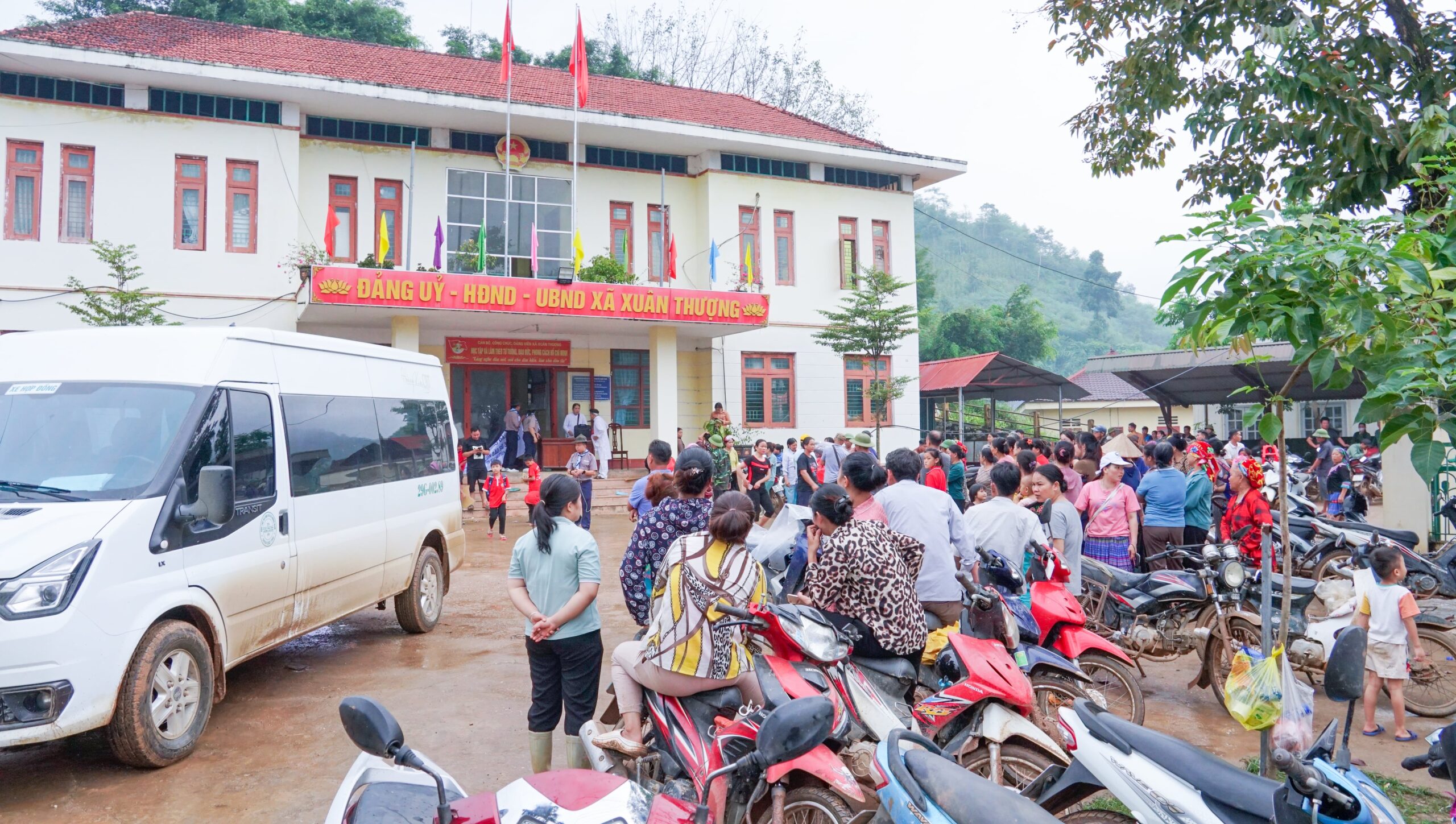 Hội Thánh Truyền Giáo Cao Đài thực hiện chuyến thiện nguyện hỗ trợ đồng bào miền Bắc bị bão lũ. – ảnh 60