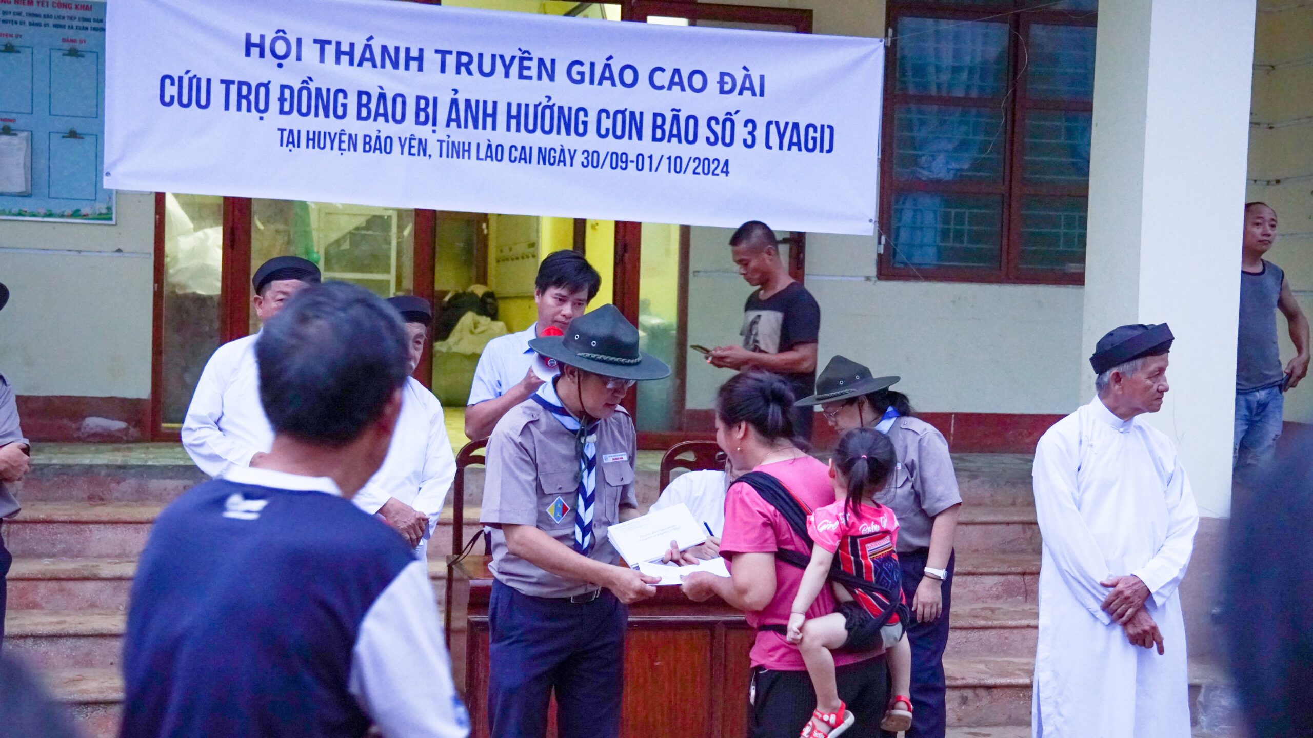Hội Thánh Truyền Giáo Cao Đài thực hiện chuyến thiện nguyện hỗ trợ đồng bào miền Bắc bị bão lũ. – ảnh 74