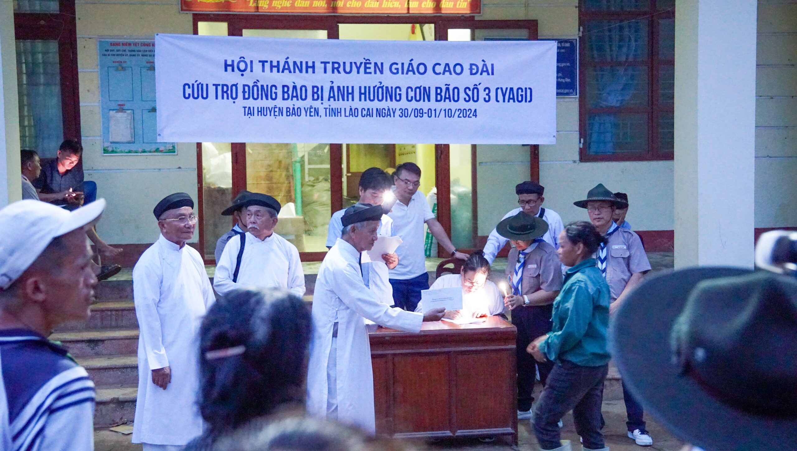 Hội Thánh Truyền Giáo Cao Đài thực hiện chuyến thiện nguyện hỗ trợ đồng bào miền Bắc bị bão lũ. – ảnh 76
