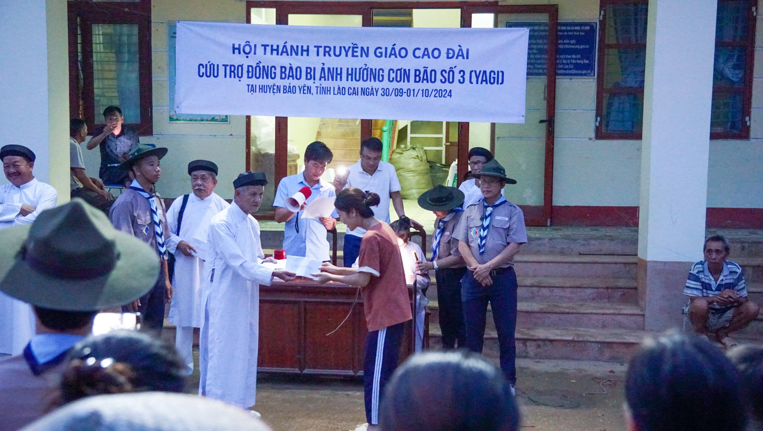 Hội Thánh Truyền Giáo Cao Đài thực hiện chuyến thiện nguyện hỗ trợ đồng bào miền Bắc bị bão lũ. – ảnh 77