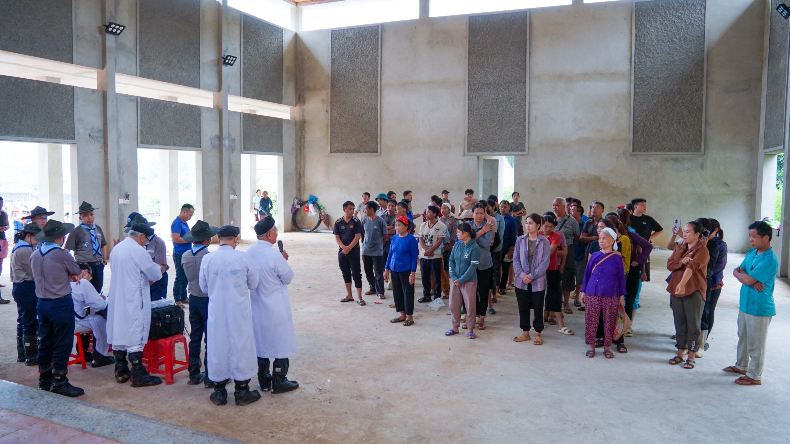 HỘI THÁNH TRUYỀN GIÁO CAO ĐÀI THỰC HIỆN CHUYẾN THIỆN NGUYỆN HỖ TRỢ ĐỒNG BÀO MIỀN BẮC BỊ BÃO LŨ (Cập nhật ngày thứ hai – 29/08 Giáp Thìn, 01/10/2024) – ảnh 29