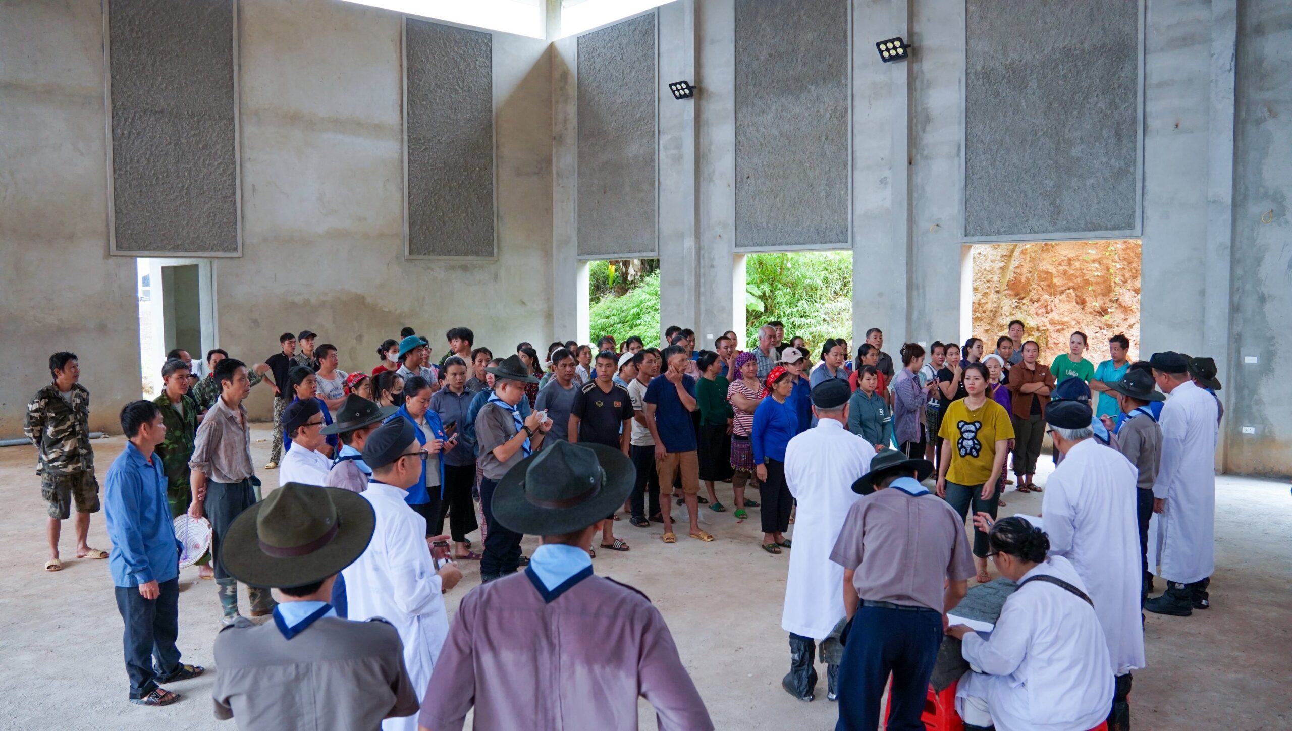 HỘI THÁNH TRUYỀN GIÁO CAO ĐÀI THỰC HIỆN CHUYẾN THIỆN NGUYỆN HỖ TRỢ ĐỒNG BÀO MIỀN BẮC BỊ BÃO LŨ (Cập nhật ngày thứ hai – 29/08 Giáp Thìn, 01/10/2024) – ảnh 31