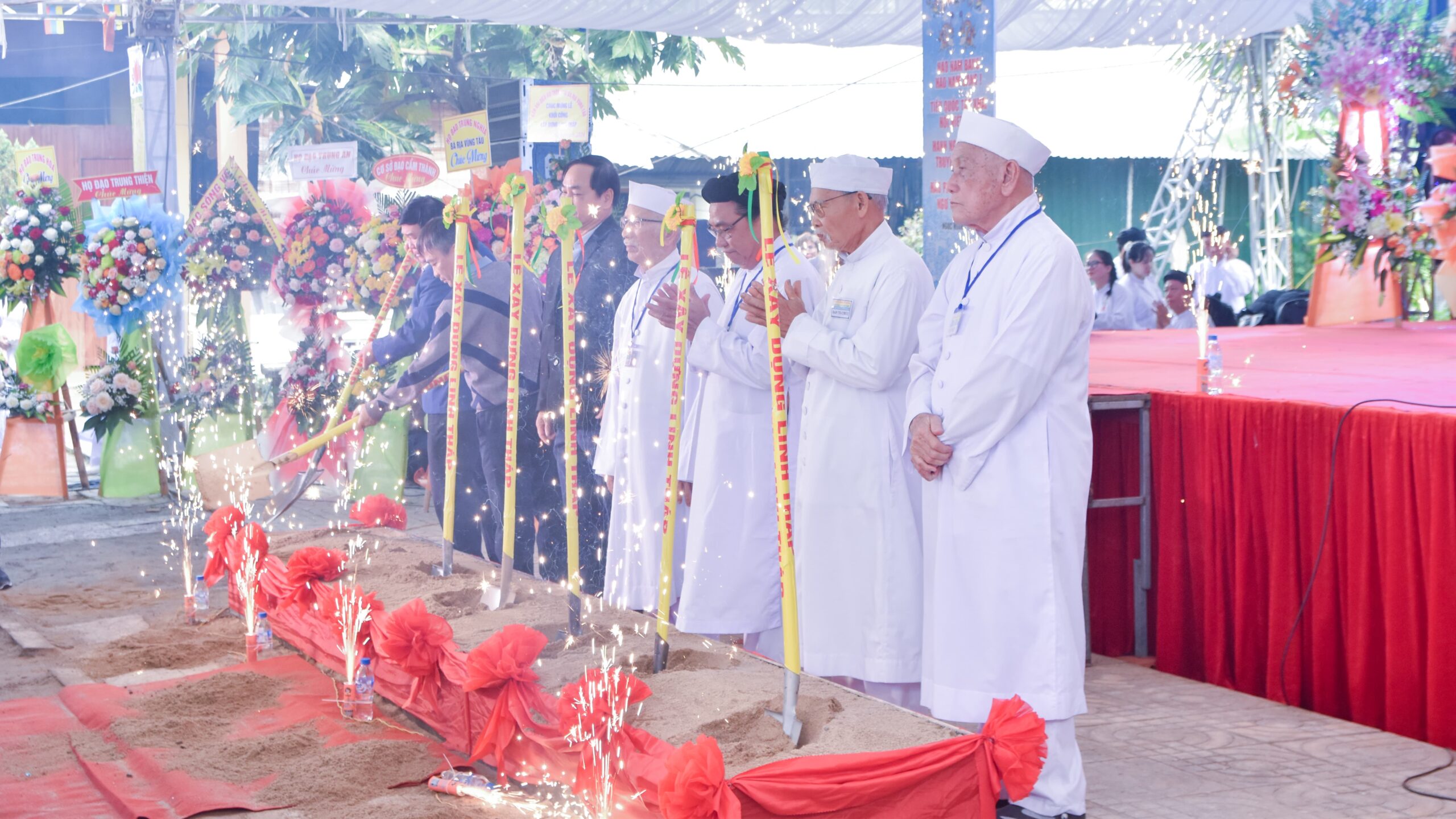 Lễ khởi công xây dựng ngôi Báo Ân Từ, hội trường và các công trình phụ tại Linh Tháp – ảnh 15