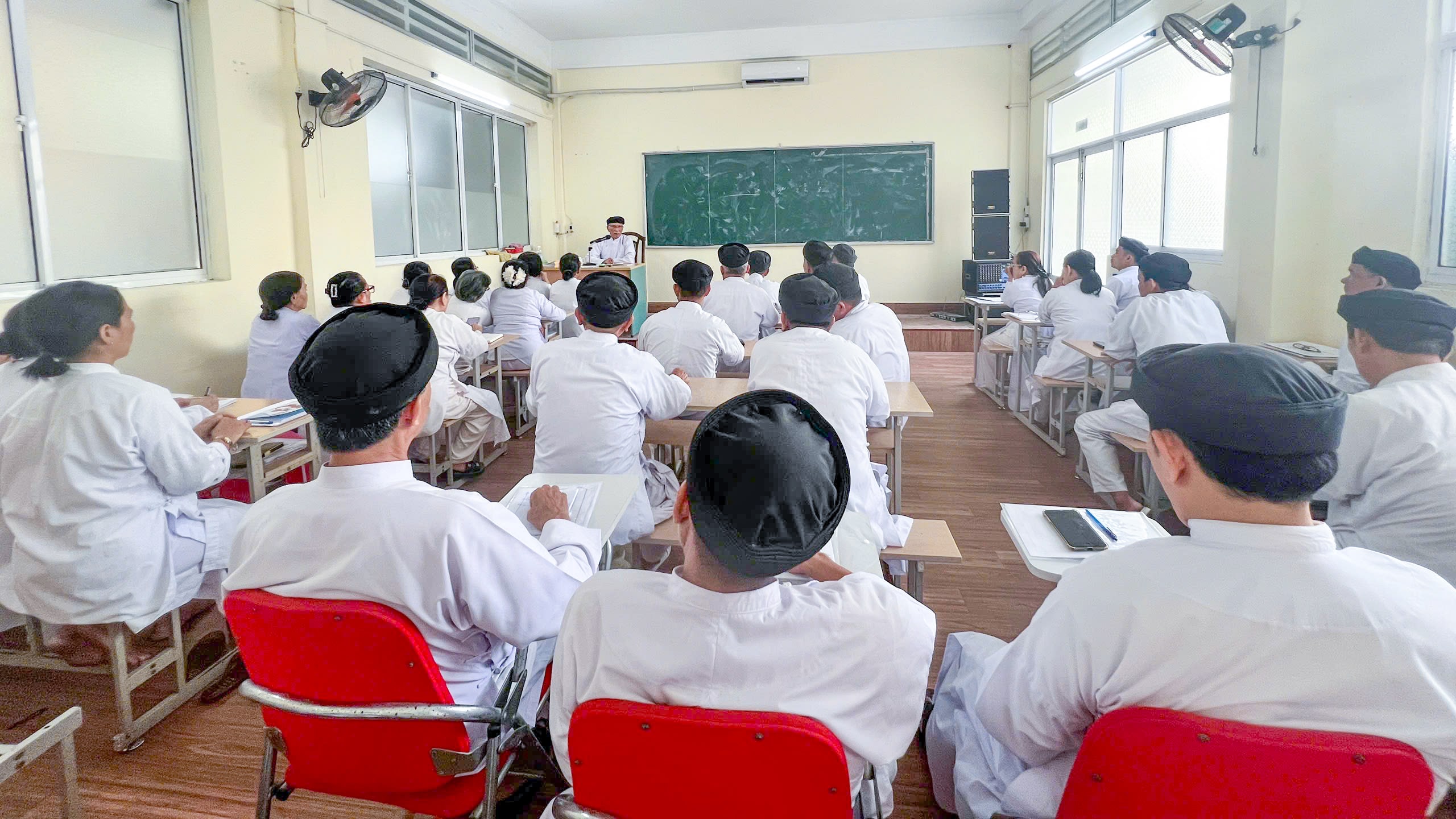 Hội Thánh tổ chức lễ thọ phong Lễ sanh, Hành thiện, Tùng sỹ quân – ảnh 21