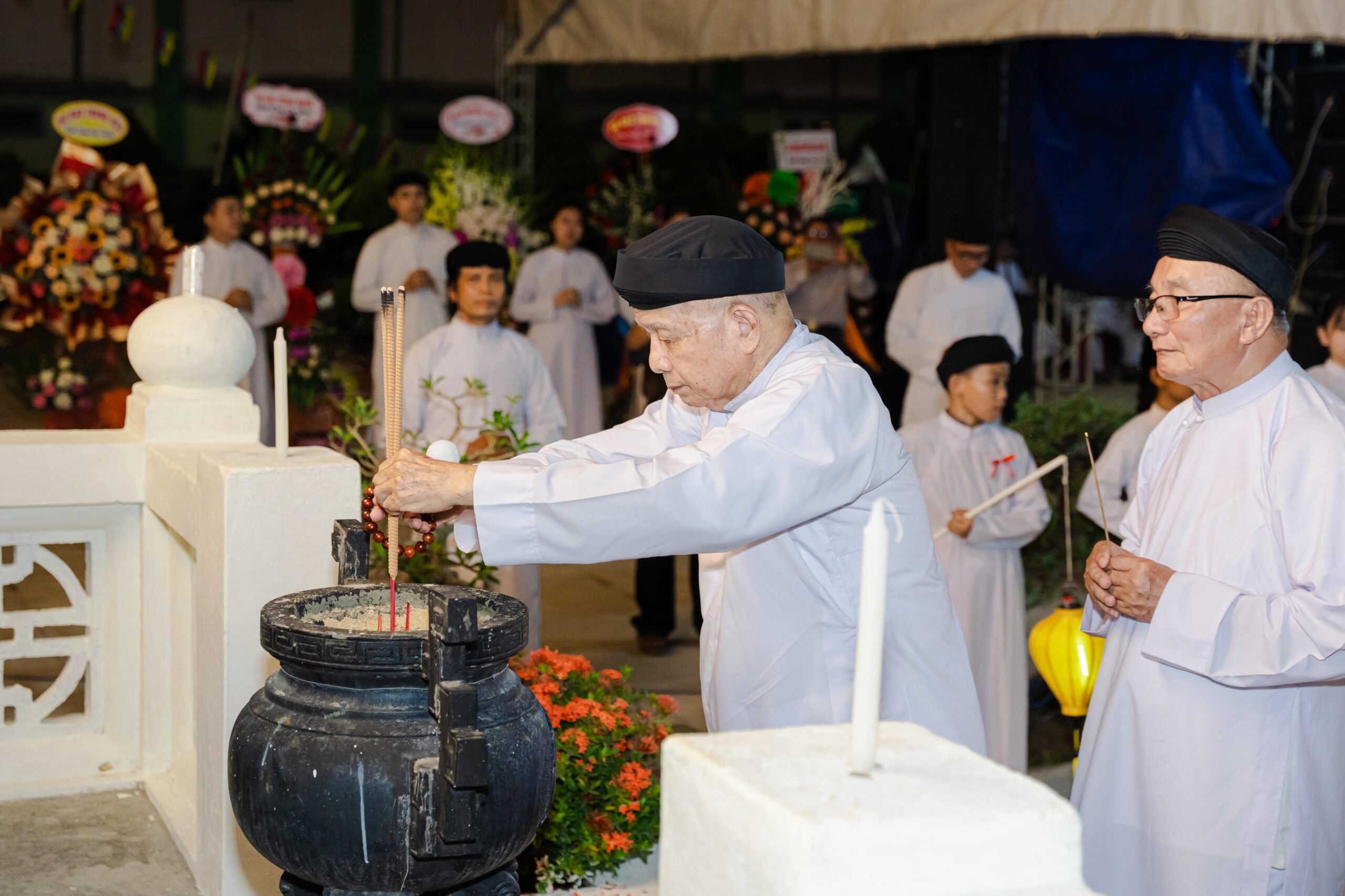 Lễ an vị ngôi Báo Ân Từ Linh Tháp và chương trình hồi hướng, kỷ niệm Chư Thánh Tông Đồ – ảnh 28