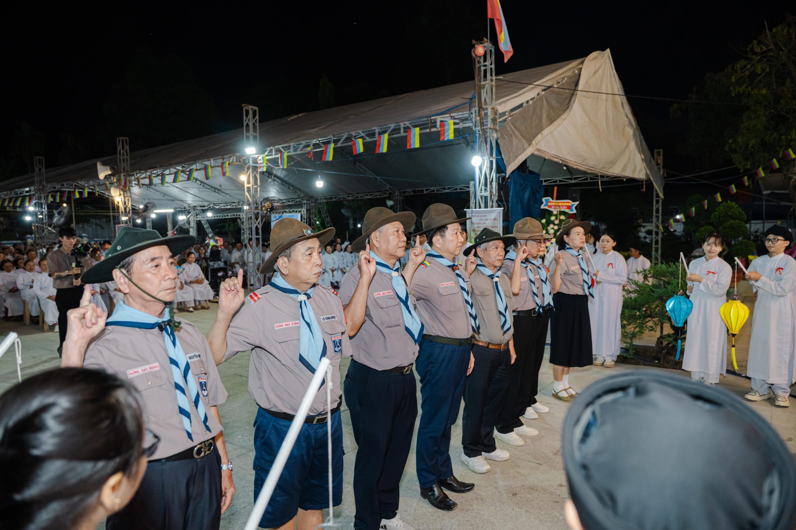 Lễ an vị ngôi Báo Ân Từ Linh Tháp và chương trình hồi hướng, kỷ niệm Chư Thánh Tông Đồ – ảnh 25