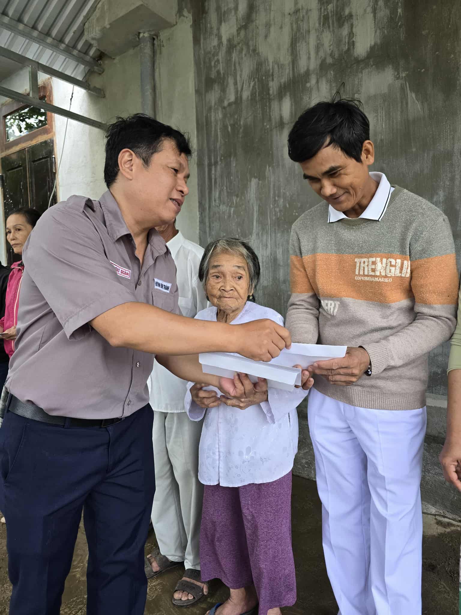Cơ quan Phước Thiện Hội Thánh cứu trợ đồng bào, đồng đạo vùng lũ Phú Yên (cập nhật ngày 27/11/2025) – ảnh 5