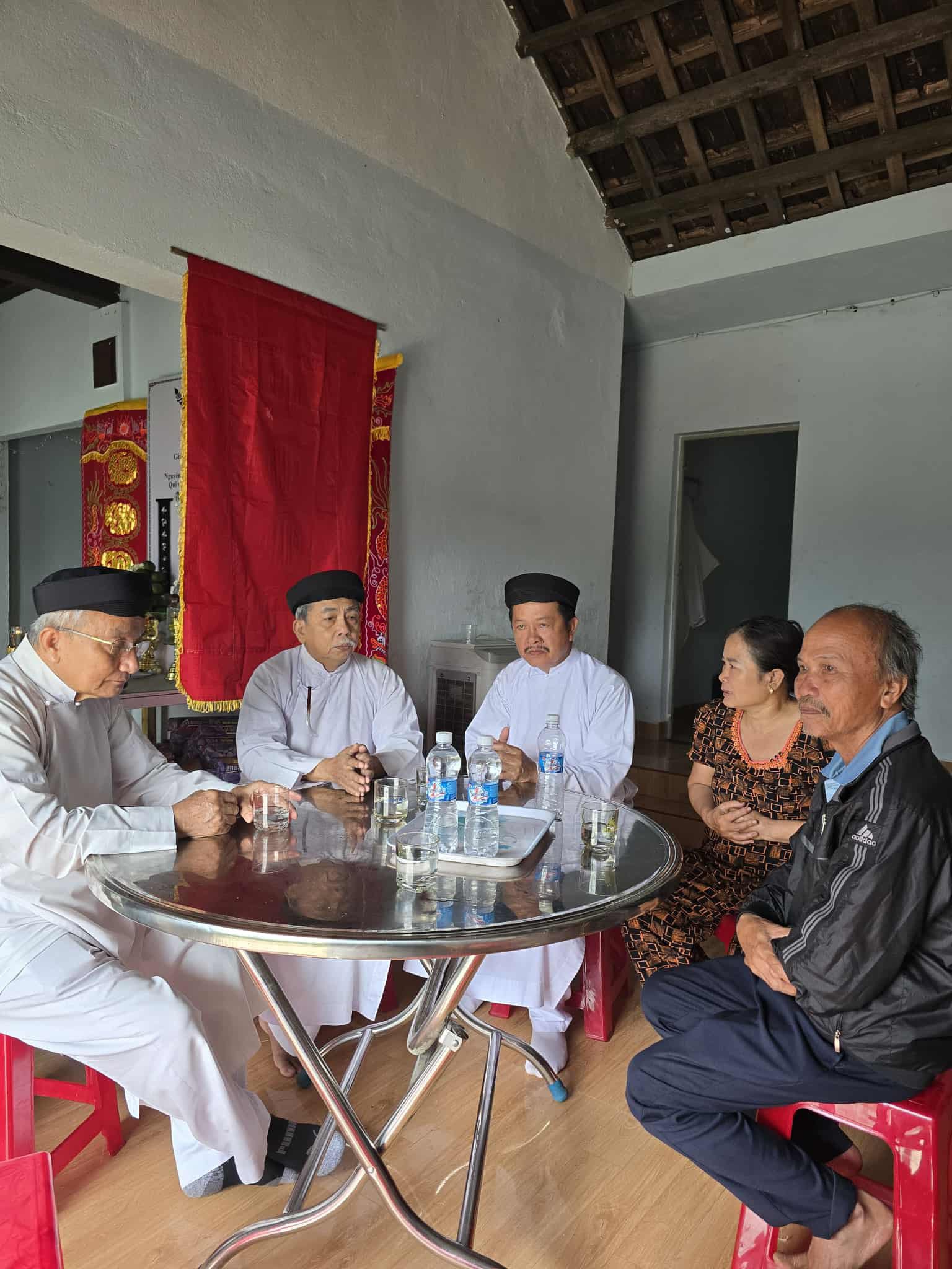 Cơ quan Phước Thiện tiếp tục hành trình cứu trợ đồng bào, đồng đạo vùng lũ – ảnh 9