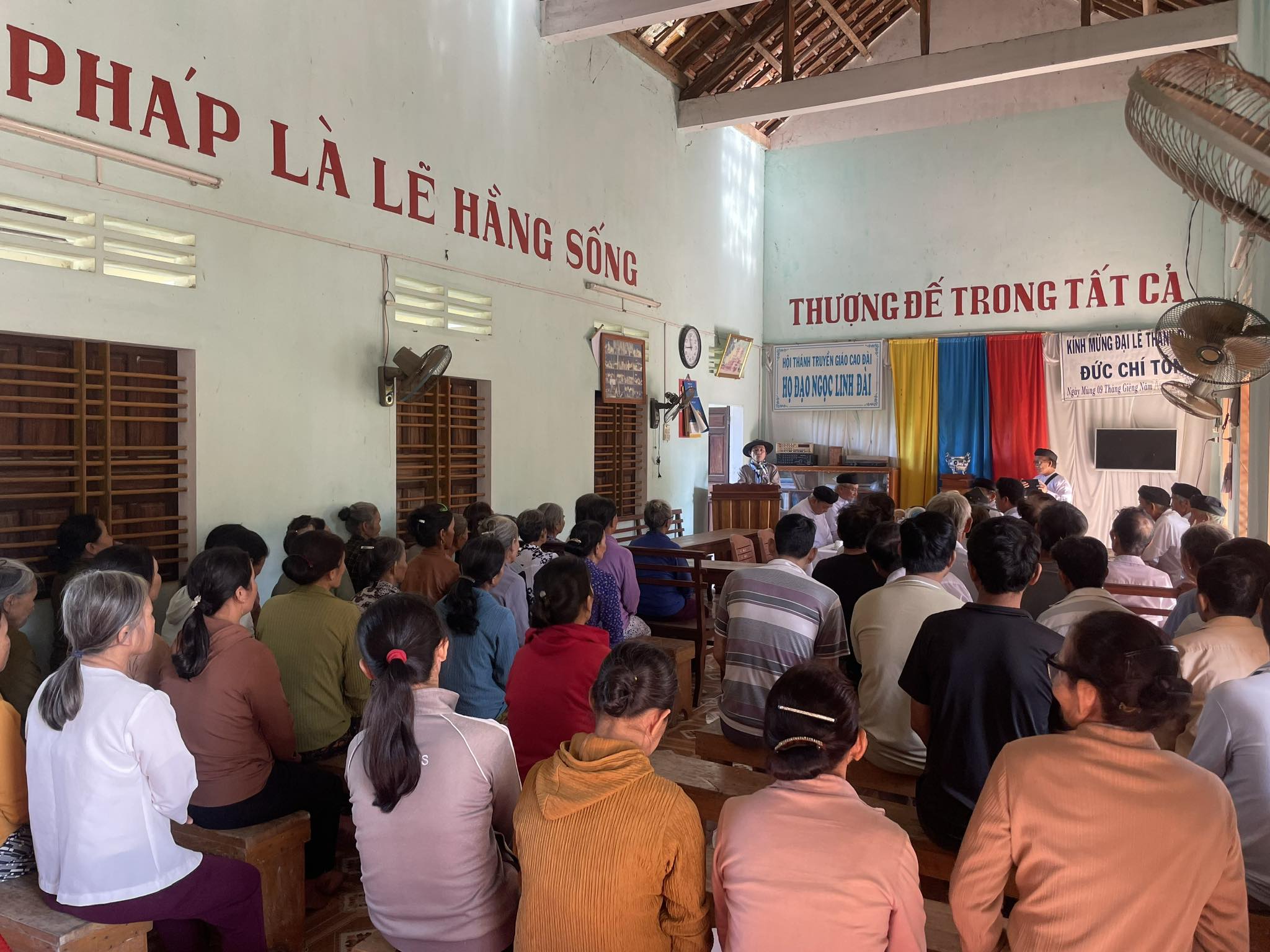 Đoàn công tác cứu trợ Hội Thánh đi thăm và hỗ trợ đồng đạo tại Phú Yên, Bình Định &amp; Quảng Ngãi – ảnh 6