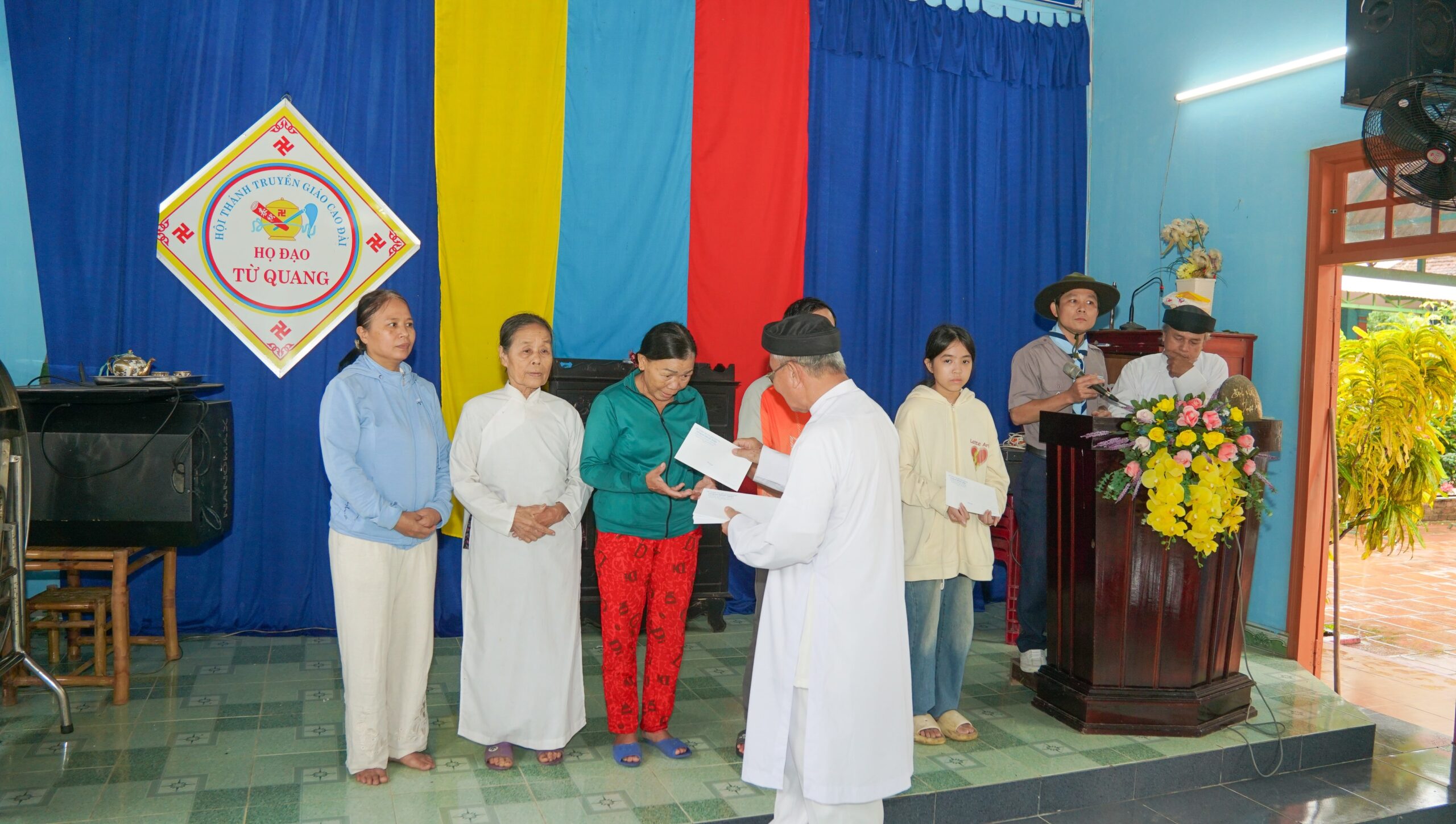 Hội Thánh thực hiện công tác cứu trợ – chia sẻ khó khăn với đồng bào, đồng đạo – ảnh 9