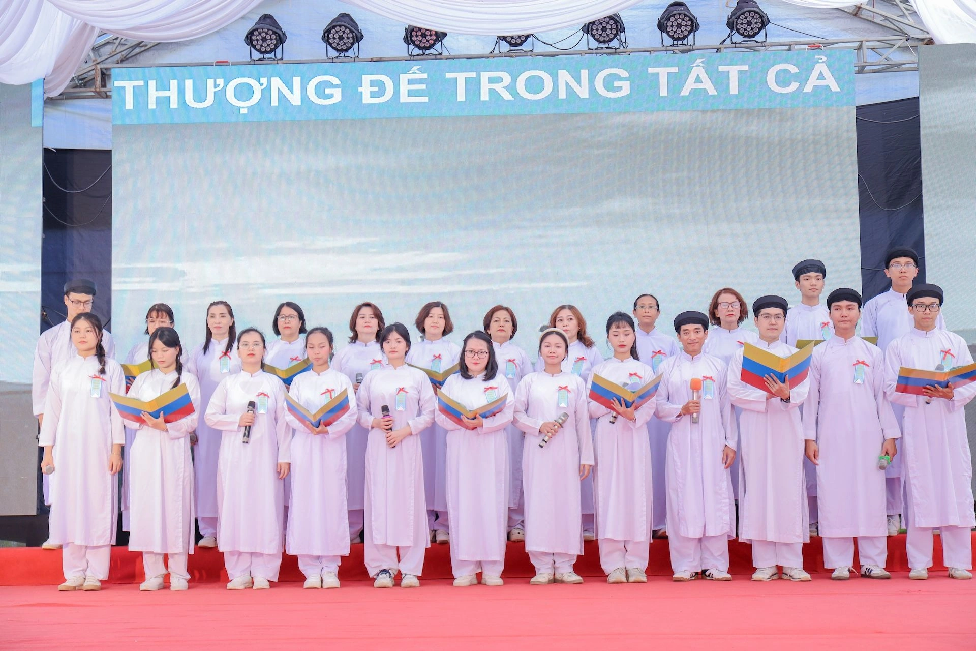 Lễ khởi công xây dựng ngôi Tam Đài – Họ đạo Trung Hòa (Đà Nẵng) – ảnh 19