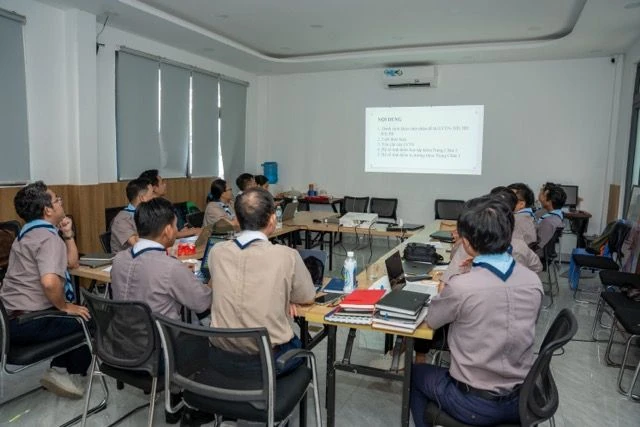 Tổ chức kiểm tra cuối kỳ và hướng dẫn luận văn tốt nghiệp khóa Trung Châu 1 – ảnh 18