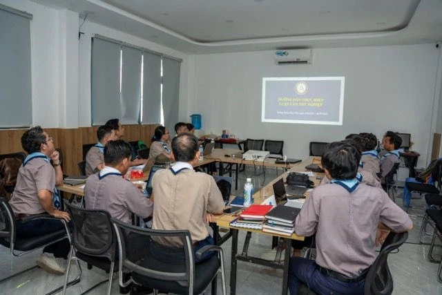 Tổ chức kiểm tra cuối kỳ và hướng dẫn luận văn tốt nghiệp khóa Trung Châu 1 – ảnh 1