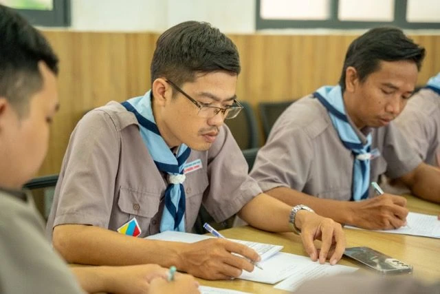 Tổ chức kiểm tra cuối kỳ và hướng dẫn luận văn tốt nghiệp khóa Trung Châu 1 – ảnh 8