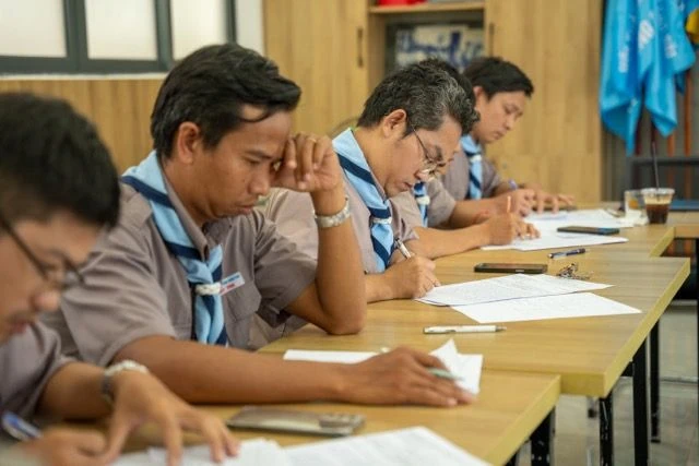 Tổ chức kiểm tra cuối kỳ và hướng dẫn luận văn tốt nghiệp khóa Trung Châu 1 – ảnh 14
